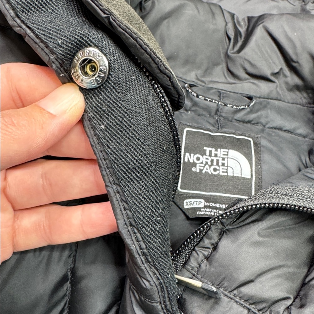 The North Face 600-Fill Down Black Puffer Jacket Size XS - Picture 13 of 13